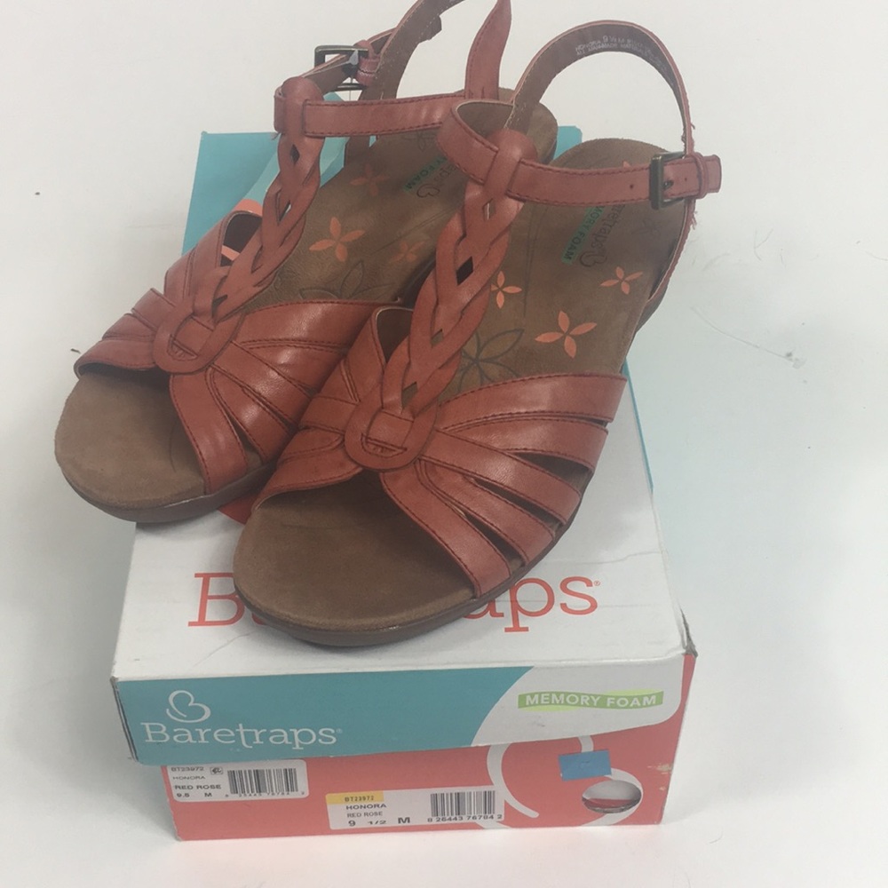 Baretraps Honora Wedge Sandal
